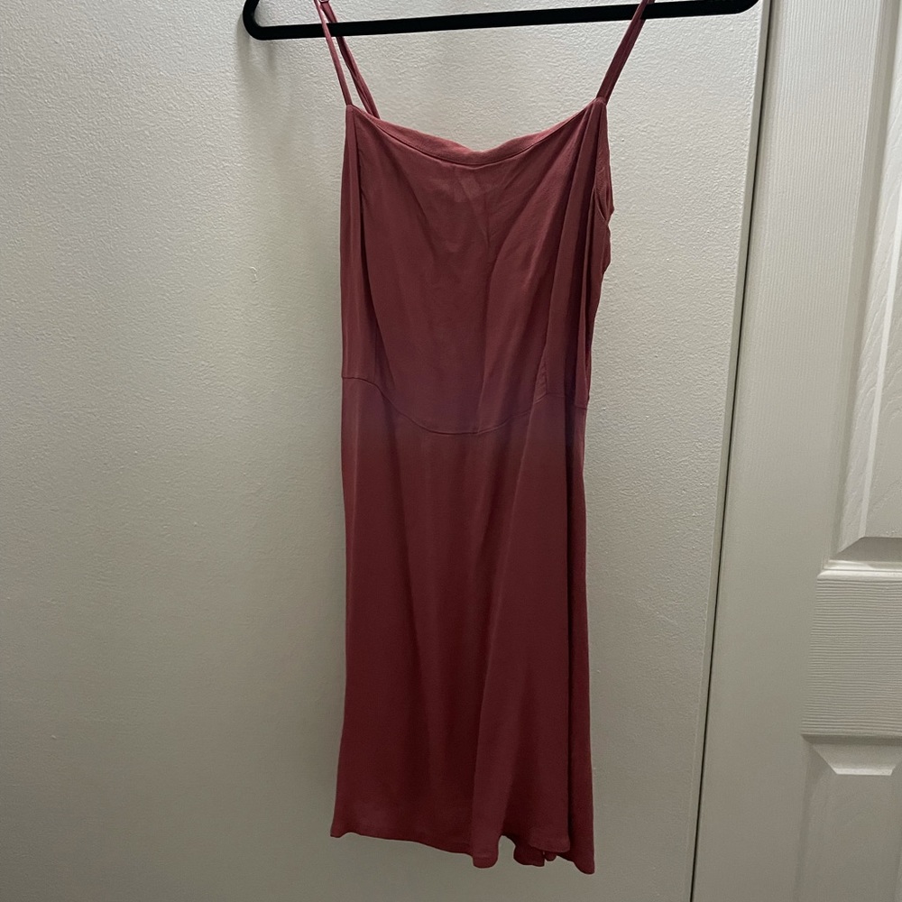 Midi dress with a straight neckline in M